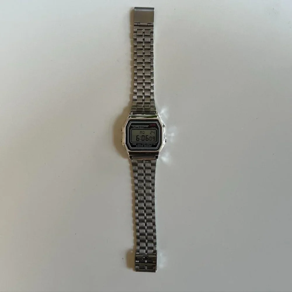 Y2K 2000s vintage retro style silver stainless steel digital watch